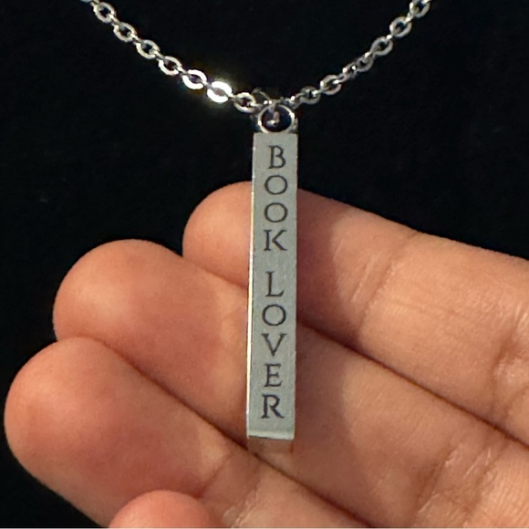 ⚜️3 for $30⚜️ Silver Tone ‘BOOK LOVER’ Bar Pendant Necklace - Picture 10 of 10